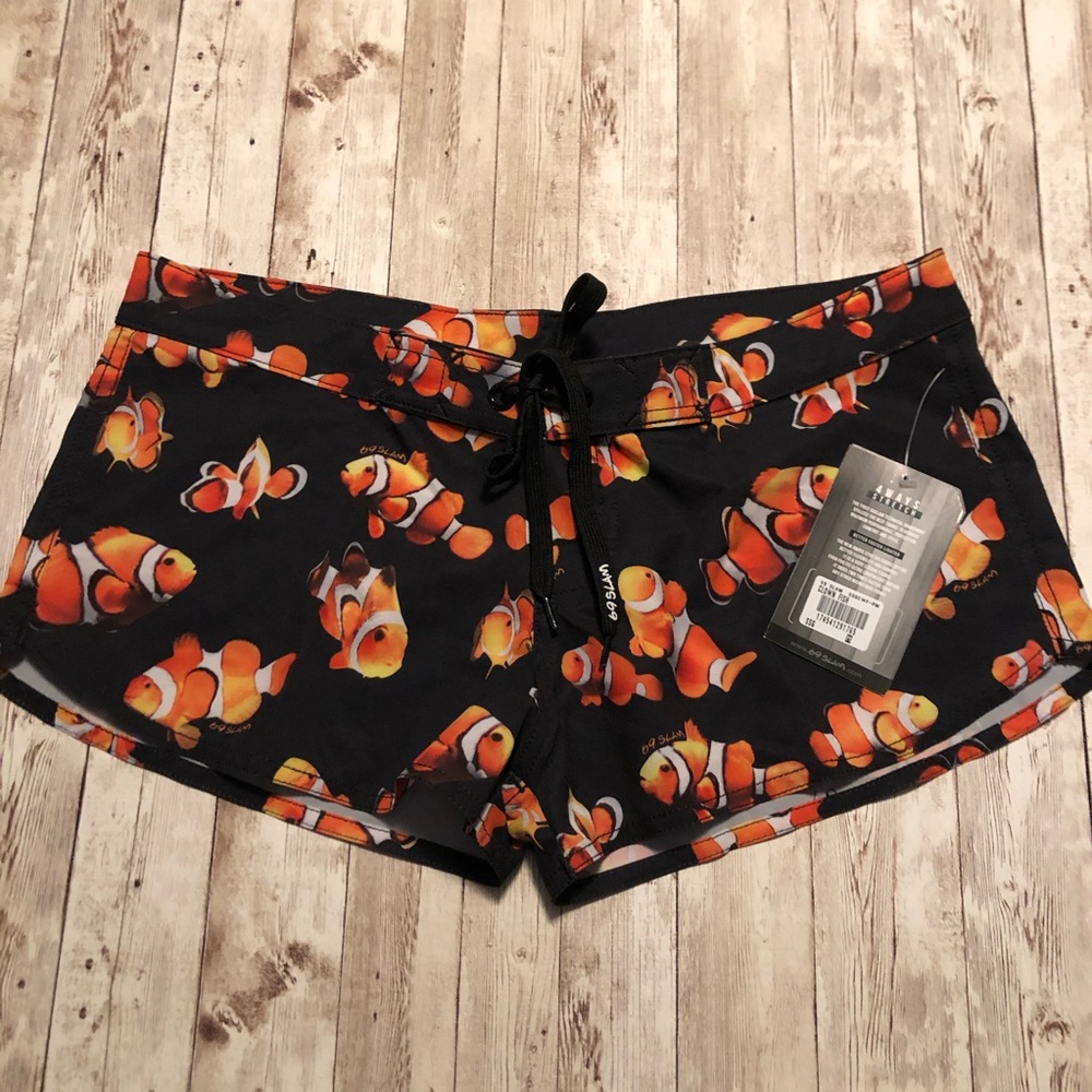 69Slam Women’s Stretch Board Shorts “Clown Fish”